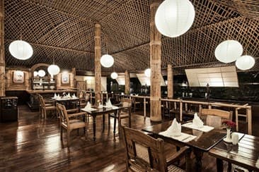 Safari Park Hotel & Casino